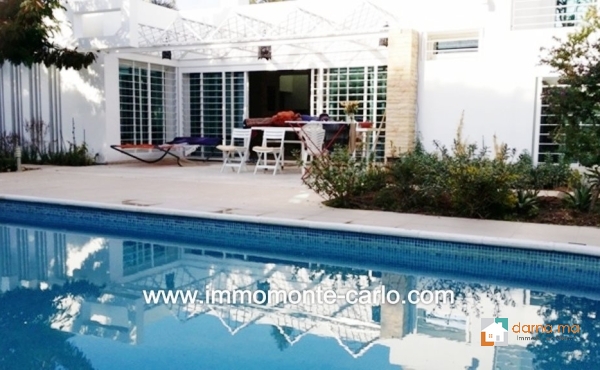 Villa avec piscine à louer à Hay Riad 