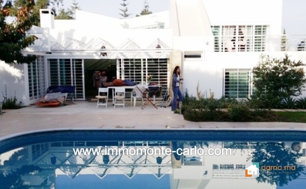 Villa avec piscine à louer à Hay Riad 