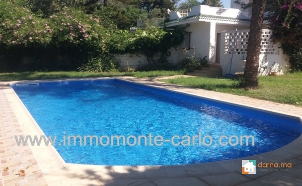 A louer  villa avec piscine au quartier souissi 