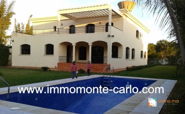 villa  neuve avec piscine à Soussi 