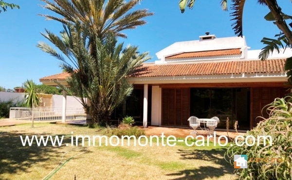 villa avec piscine jardin à Souissi 